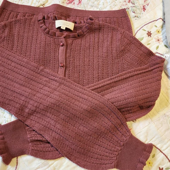 Women's Burgundy Sweater - Picture 5 of 9